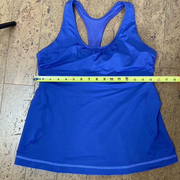 Lululemon tank top - Picture 9 of 17